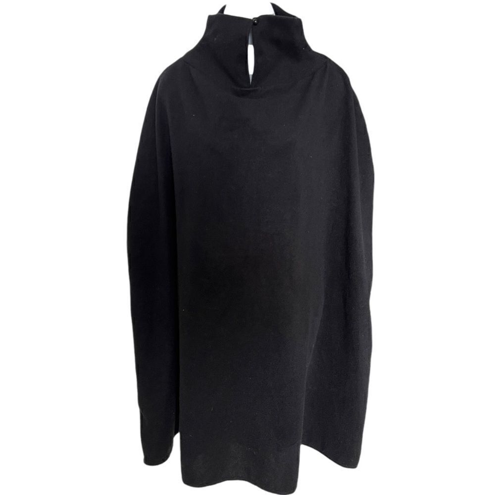 FHQ Collection Oversized Black Cape In Size M.